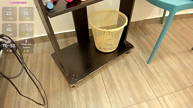 Snapshot of Thifany_Hampton_ chatting on March 7, 2025, 7:49 pm Thifany Hampton online show from March 7, 2025, 7:49 pm