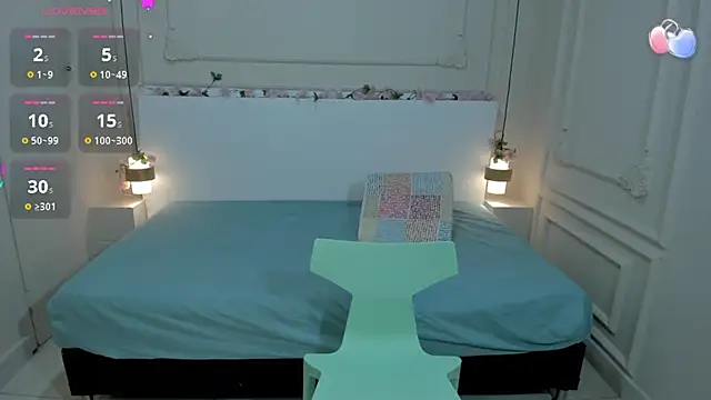 JasmineRose7 online show from October 16, 2025, 11:40 am