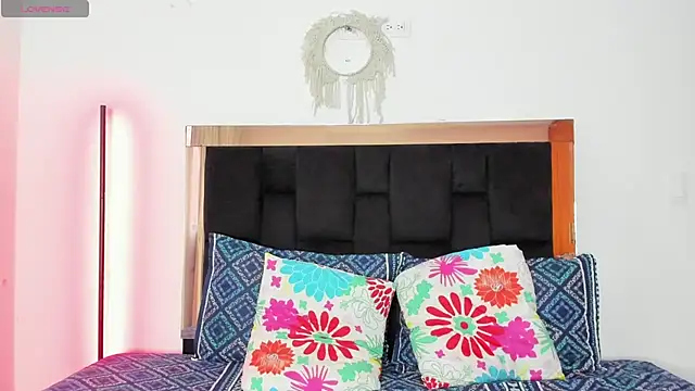 Carorosse online show from November 9, 2025, 10:25 pm