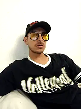 tony-camargo online show from January 20, 2025, 9:22 pm
