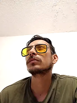 tony-camargo online show from January 13, 2025, 9:42 pm