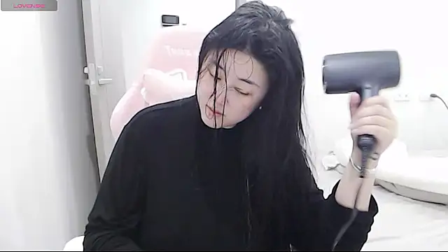 minnie9009 online show from January 16, 2026, 7:01 am