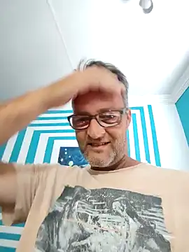 itsmeyes69 online show from January 28, 2025, 2:42 pm