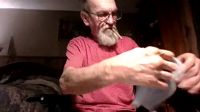 Snapshot of Aldick68 chatting on February 15, 2025, 6:23 pm Aldick68 online show from February 15, 2025, 6:23 pm