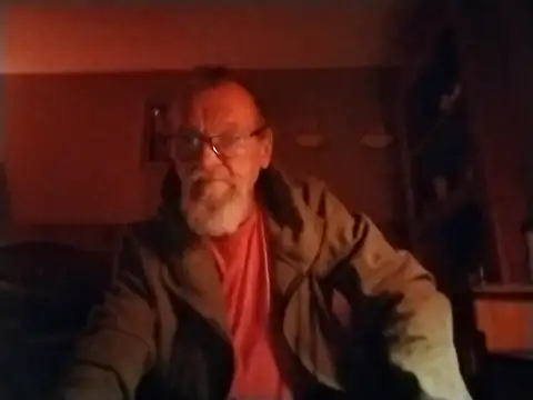 Snapshot of Aldick68 chatting on February 21, 2025, 11:32 pm Aldick68 online show from February 21, 2025, 11:32 pm