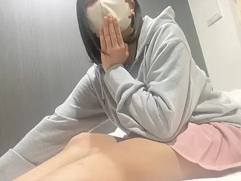 sakuchaaa 2525 online show from March 8, 2025, 10:11 am