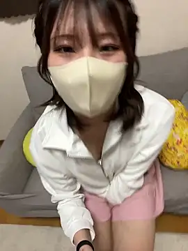 sakuchaaa 2525 online show from May 28, 2026, 1:06 pm