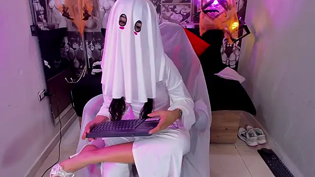 Lil ceyy online show from October 21, 2025, 8:19 pm