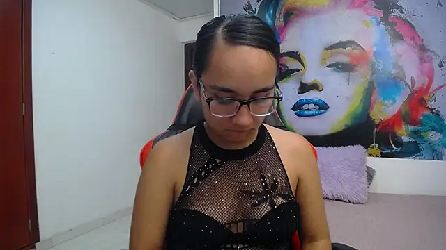 Maylin horny19 online show from December 13, 2025, 8:04 pm