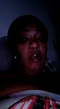 Snapshot of chocolatechipkukky85 chatting on February 5, 2025, 1:58 am chocolatechipkukky85 online show from February 5, 2025, 1:58 am