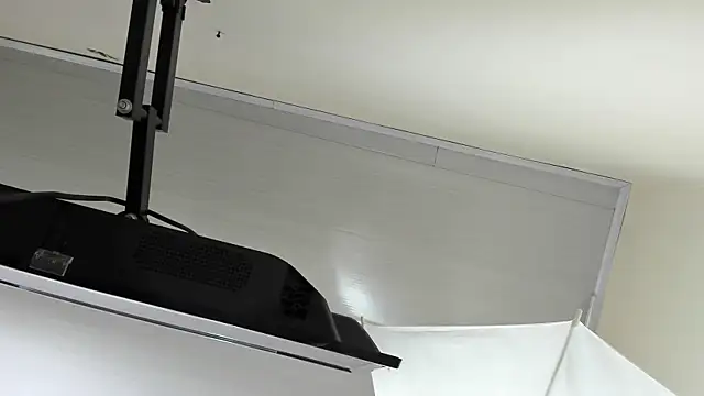 SalomeSimonz online show from November 9, 2025, 7:29 pm