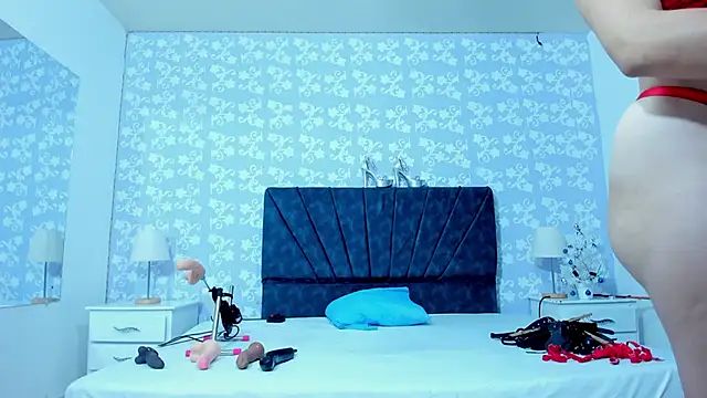 SalomeSimonz online show from December 3, 2025, 7:24 pm