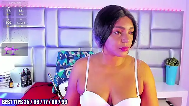 LovelyNickii online show from February 13, 2026, 1:00 pm