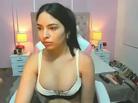 NoaLuxury online show from March 17, 2025, 11:46 pm