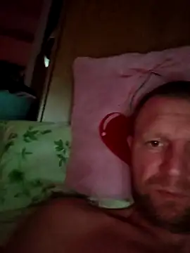 RUUsslan1203 online show from April 19, 2026, 9:06 pm