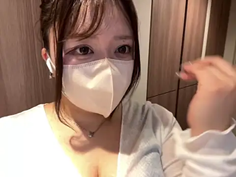 Snapshot of Atashi_Hcup chatting on August 1, 2026, 2:15 pm Atashi Hcup online show from August 1, 2026, 2:15 pm