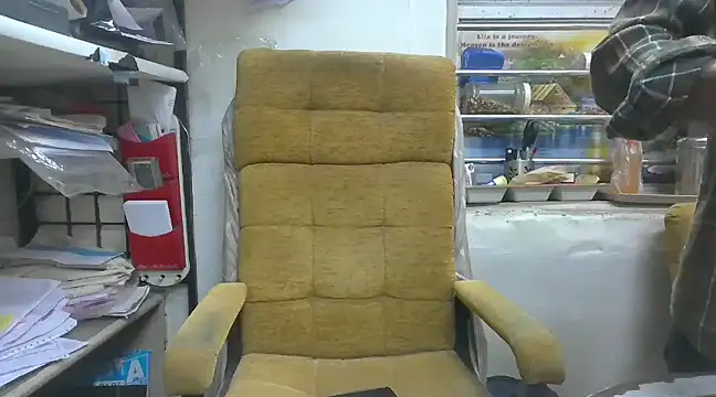 cute modell online show from February 6, 2025, 10:47 am