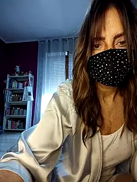 Akemi rossi online show from November 9, 2025, 8:40 am