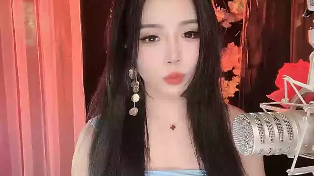 ying-love520 online show from March 12, 2025, 11:21 am