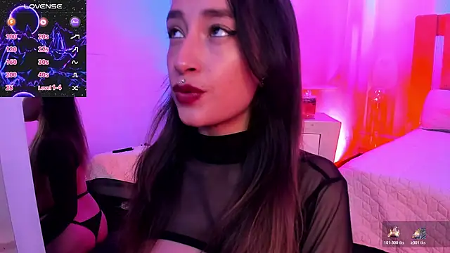 coral jonesss online show from November 12, 2025, 4:11 pm