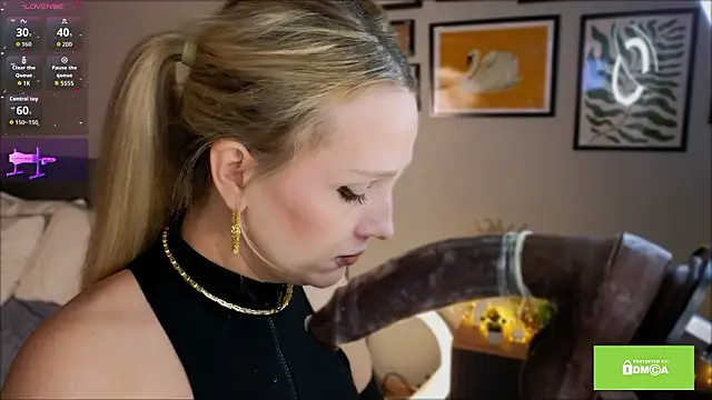 Snapshot of Melen_ chatting on February 28, 2026, 8:03 am Melen online show from February 28, 2026, 8:03 am