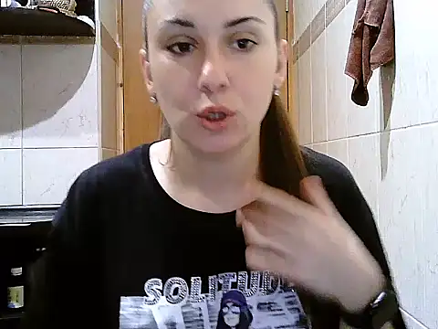 Yuliia30 online show from October 5, 2025, 3:25 pm