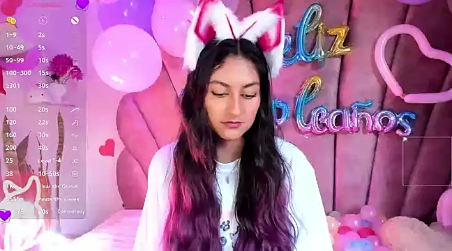 Snapshot of sweetfoxy_17 chatting on February 17, 2025, 9:32 pm sweetfoxy 17 online show from February 17, 2025, 9:32 pm