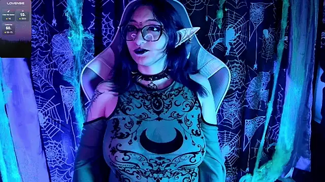 Kimlennox  online show from October 25, 2025, 1:23 pm