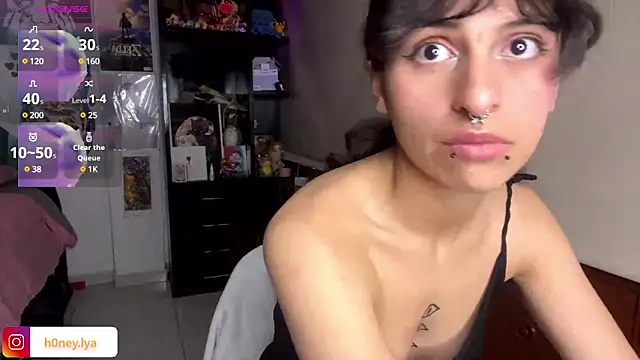 B0nnie H0ney online show from March 18, 2025, 1:35 am