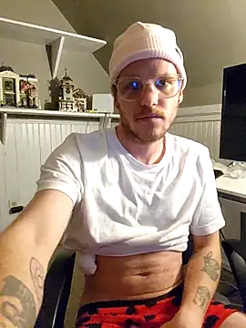 Snapshot of SoxxyNsh chatting on February 4, 2026, 1:55 am SoxxyNsh online show from February 4, 2026, 1:55 am