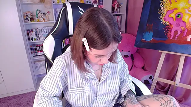 Snapshot of Catharsisi chatting on January 25, 2025, 6:35 pm Catharsisi online show from January 25, 2025, 6:35 pm