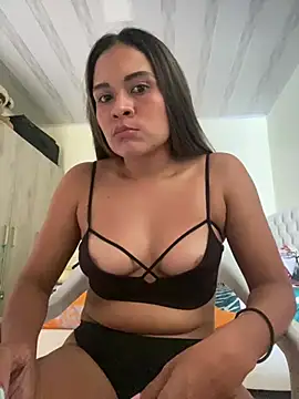 Yessica 832 online show from February 8, 2025, 6:55 pm