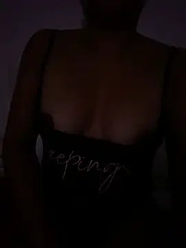 Yessica 832 online show from April 28, 2026, 3:11 am