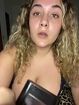 Snapshot of Blessedd99 chatting on February 18, 2026, 1:25 am Blessedd99 online show from February 18, 2026, 1:25 am