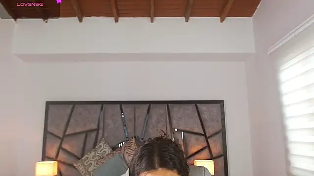 ilitzy cardona online show from September 24, 2025, 7:20 pm