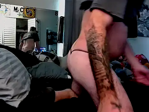 Snapshot of 1badfucka chatting on January 30, 2025, 3:29 pm 1badfucka online show from January 30, 2025, 3:29 pm