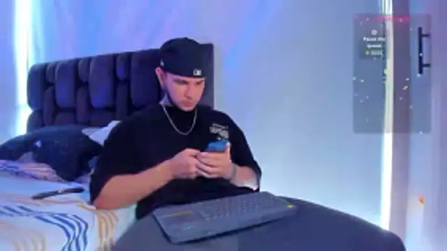 Snapshot of austinoficial chatting on February 18, 2026, 9:11 pm austinoficial online show from February 18, 2026, 9:11 pm