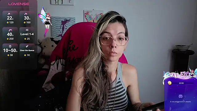 Princezzlove3 online show from May 22, 2026, 1:09 pm