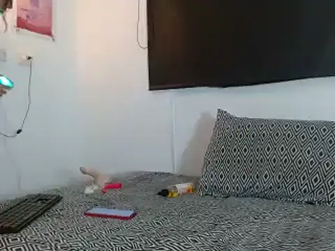 samantha ferrer28 online show from March 14, 2025, 8:10 am