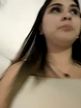 Aitana Hilton  online show from November 8, 2025, 11:47 am