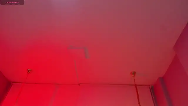 Aitana Hilton  online show from January 13, 2026, 11:36 am