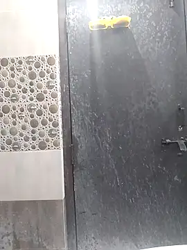 nikkibenza online show from March 18, 2025, 2:40 am