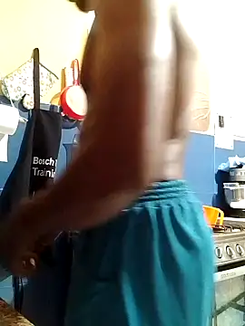 Snapshot of Elnegro28 chatting on September 15, 2025, 11:43 am Elnegro28 online show from September 15, 2025, 11:43 am