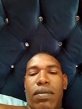 Snapshot of Elnegro28 chatting on October 18, 2025, 4:09 pm Elnegro28 online show from October 18, 2025, 4:09 pm