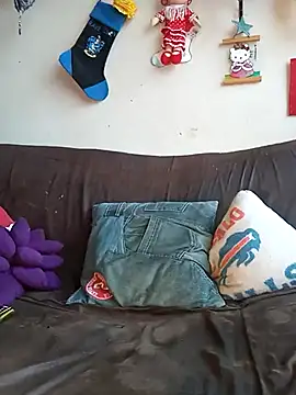 adriaav online show from March 8, 2025, 10:24 pm