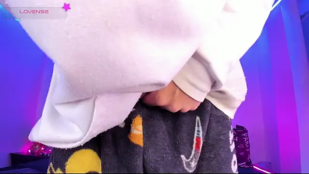 Ethan Boyy online show from July 1, 2026, 6:52 pm