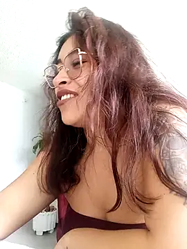 Snapshot of AnonymousGirl chatting on May 1, 2026, 3:17 pm AnonymousGirl online show from May 1, 2026, 3:17 pm