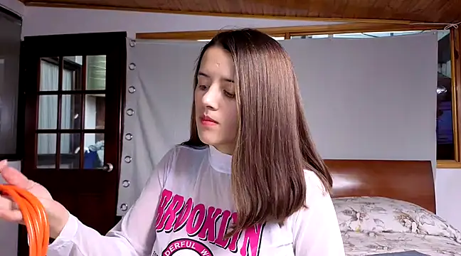 Snapshot of SexLaura_ chatting on February 12, 2025, 7:45 pm SexLaura  online show from February 12, 2025, 7:45 pm