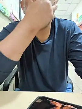 Snapshot of Inglphons chatting on November 23, 2025, 5:39 am Inglphons online show from November 23, 2025, 5:39 am