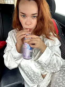 Kelley Allie online show from October 4, 2025, 10:06 am